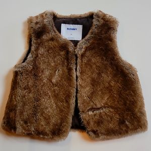 Infant old navy faux fur vest